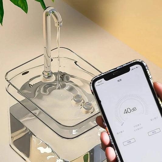 Fontaine à eau transparente pour chat